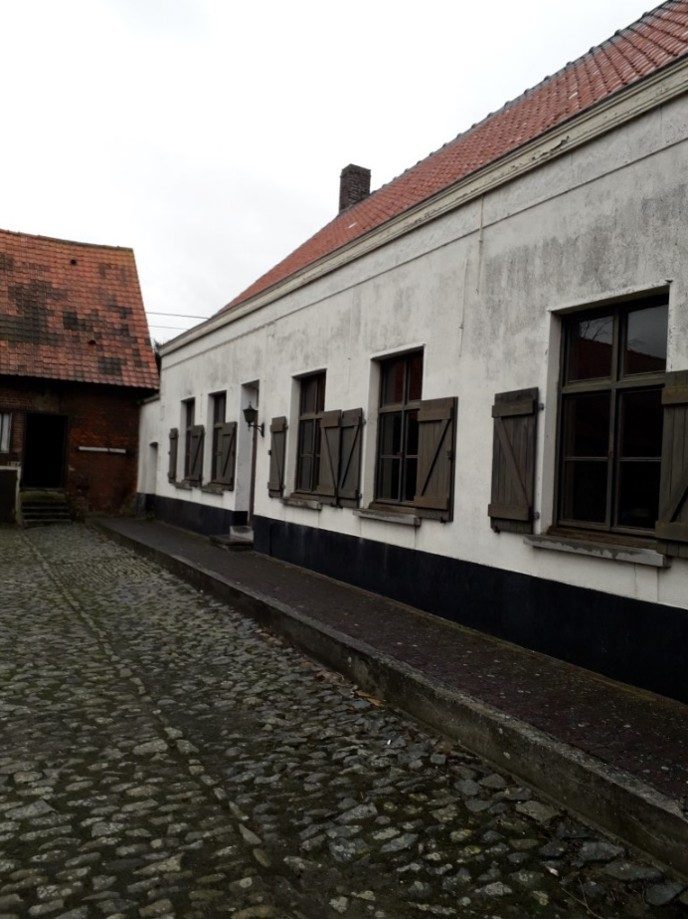 Gevelrenovatie met isolatie — Anzegem — voor de werken