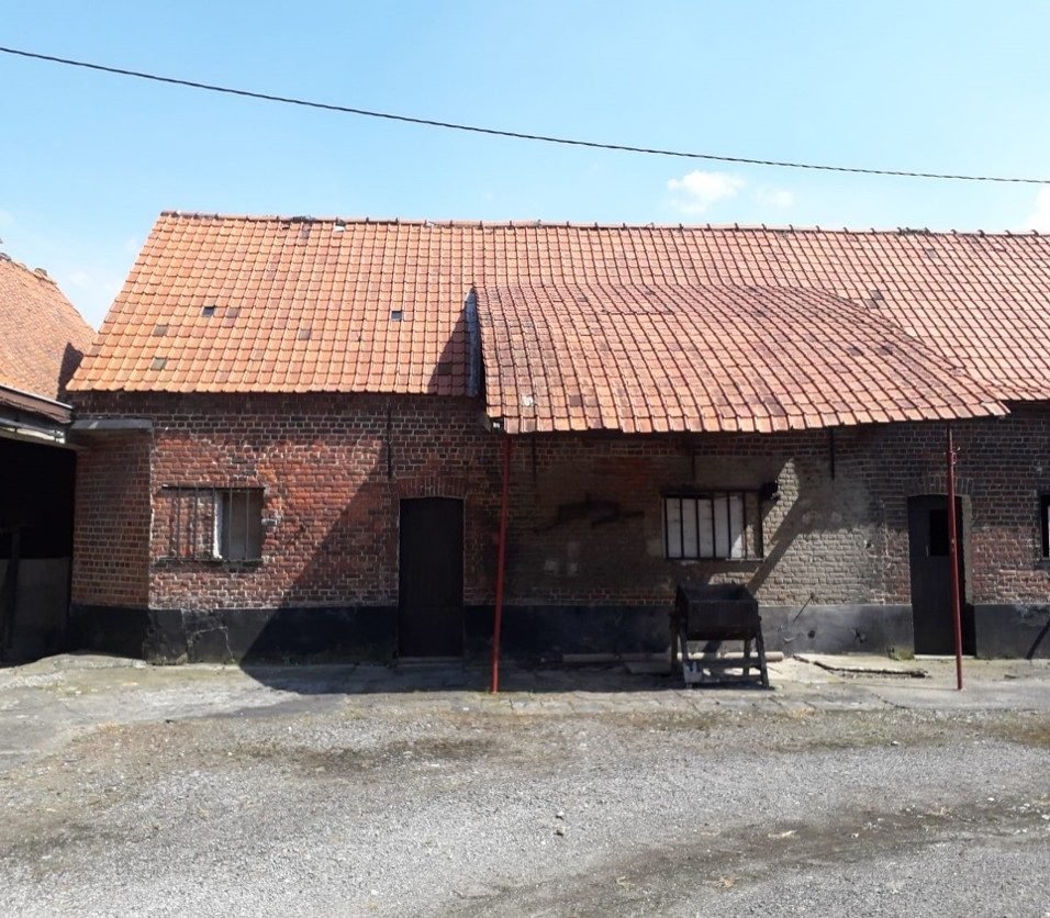 Gevelrenovatie met isolatie — Anzegem — voor de werken